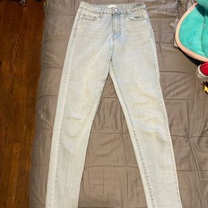 ✨Light Wash Jeans✨